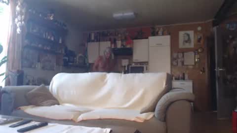 Snapshot of lovetobenaked10 chatting on 06/29/26, 12:49 aaron online show from 06/29/26, 12:49