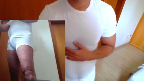 Snapshot of lovetobeseen1000 chatting on 02/07/25, 01:53 Lovetobeseen online show from 02/07/25, 01:53