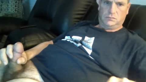 lovetocum37 online show from 10/20/25, 04:07