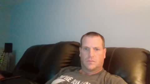 lovetocum37 online show from 11/17/25, 05:19