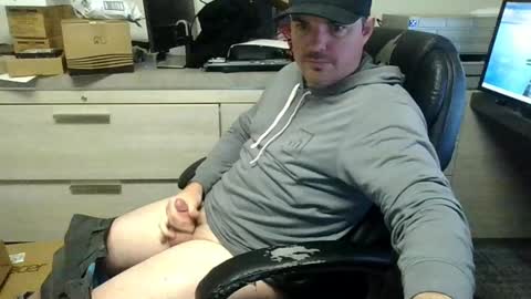 Snapshot of lovetofps chatting on 12/20/24, 06:13 Love2Game online show from 12/20/24, 06:13