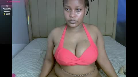 Snapshot of loveydivah chatting on 10/30/25, 10:49 loveydivah online show from 10/30/25, 10:49