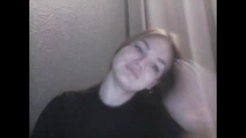 Snapshot of loviesimone chatting on 10/01/25, 10:38 loviesimone online show from 10/01/25, 10:38