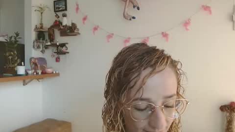 loving  online show from 11/06/25, 03:13