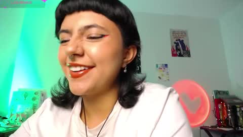 Snapshot of loving_alma chatting on 09/22/25, 03:08 loving_alma online show from 09/22/25, 03:08