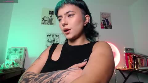 Snapshot of loving_alma chatting on 10/19/25, 02:45 loving_alma online show from 10/19/25, 02:45