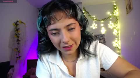 Snapshot of loving_alma chatting on 04/12/26, 04:06 loving_alma online show from 04/12/26, 04:06