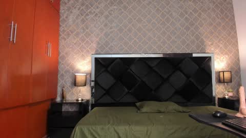 Darcy online show from 01/25/25, 02:58