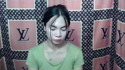 Snapshot of loving_rhean chatting on 11/14/25, 04:55 loving_rhean online show from 11/14/25, 04:55