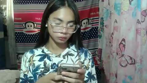 Snapshot of loving_rhean chatting on 06/04/26, 03:56 loving_rhean online show from 06/04/26, 03:56