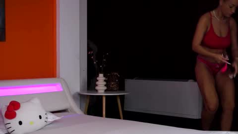 Nora online show from 02/20/26, 04:42