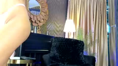 Nora online show from 07/03/26, 02:40