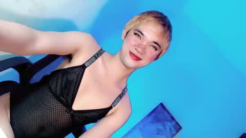 Snapshot of lovingmonaru969 chatting on 12/15/24, 02:05 Lovingmonaru969 online show from 12/15/24, 02:05