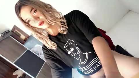 Snapshot of lovingmonaru969 chatting on 10/05/25, 12:47 Lovingmonaru969 online show from 10/05/25, 12:47