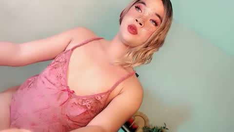 Snapshot of lovingmonaru969 chatting on 04/17/26, 10:51 Lovingmonaru969 online show from 04/17/26, 10:51