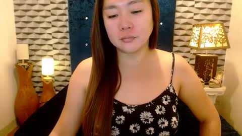 Snapshot of lovingmulberry chatting on 10/03/25, 01:13 lovingmulberry online show from 10/03/25, 01:13