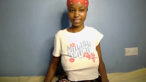 lovly_lastborn online show from 02/26/26, 06:18