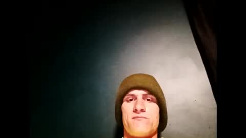 Snapshot of lowcard2389 chatting on 02/26/25, 02:37 lowcard2389 online show from 02/26/25, 02:37