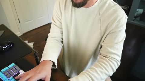 Snapshot of lowllee chatting on 12/02/24, 02:08 Lee online show from 12/02/24, 02:08