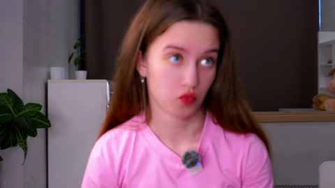 Amelia online show from 04/09/26, 11:37