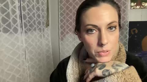 Lox online show from 12/06/24, 08:37