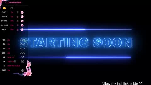 Snapshot of loxy_ chatting on 10/19/25, 07:47 Loxy online show from 10/19/25, 07:47