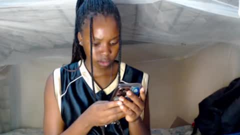 Snapshot of loyalcutick chatting on 01/14/25, 07:17 loyalcutic online show from 01/14/25, 07:17