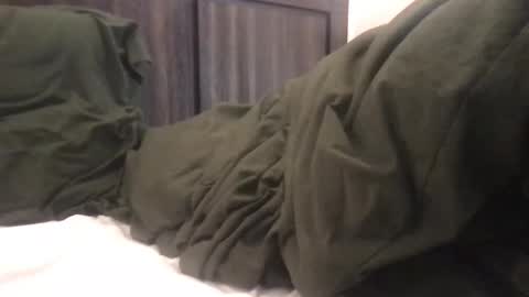 Snapshot of lozivelle chatting on 12/13/25, 07:53 lozivelle online show from 12/13/25, 07:53