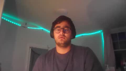 Snapshot of lpop81020 chatting on 12/14/25, 10:14 lpop81020 online show from 12/14/25, 10:14