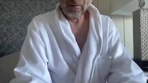 Snapshot of lqi chatting on 09/12/25, 01:00 lqi online show from 09/12/25, 01:00