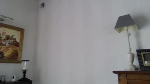 Snapshot of lrda49 chatting on 02/13/25, 10:34 Espigle online show from 02/13/25, 10:34