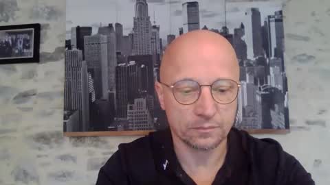 Espigle online show from 04/27/26, 06:11