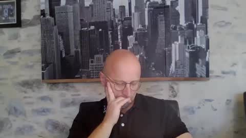 Espigle online show from 04/28/26, 06:40