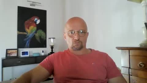 Snapshot of lrda49 chatting on 06/29/26, 10:37 Espigle online show from 06/29/26, 10:37
