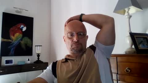 Snapshot of lrda49 chatting on 07/03/26, 07:37 Espigle online show from 07/03/26, 07:37