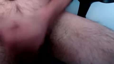 Snapshot of lreed090 chatting on 12/20/24, 10:32 lreed090 online show from 12/20/24, 10:32