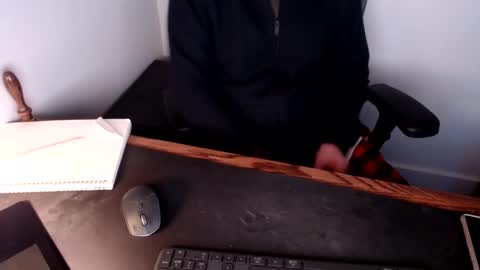 Snapshot of lreed090 chatting on 02/11/25, 11:44 lreed090 online show from 02/11/25, 11:44