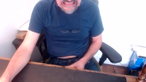 Snapshot of lreed090 chatting on 04/07/26, 08:42 lreed090 online show from 04/07/26, 08:42