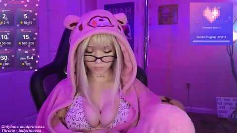 Snapshot of lsdprincess chatting on 04/06/26, 12:30 Princess online show from 04/06/26, 12:30