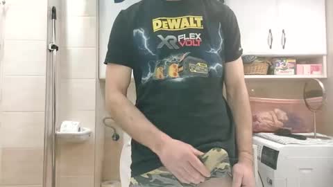 Snapshot of lshot_d chatting on 01/26/25, 09:07 Lshot D online show from 01/26/25, 09:07