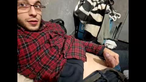 Snapshot of lshot_d chatting on 10/19/25, 03:51 Lshot D online show from 10/19/25, 03:51