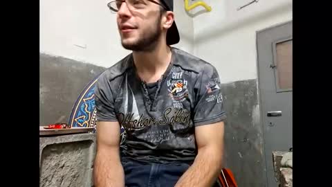 Snapshot of lshot_d chatting on 11/15/25, 10:56 Lshot D online show from 11/15/25, 10:56