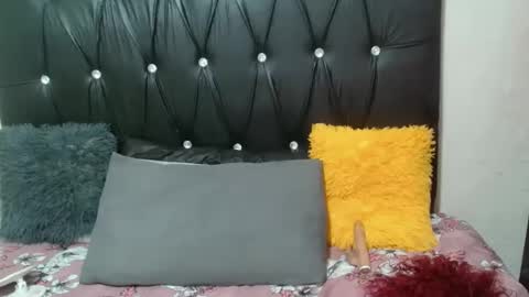 lsnnickykhanyile online show from 11/09/25, 05:22