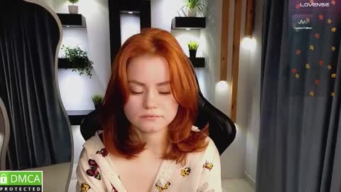 Snapshot of lu_muon chatting on 11/27/25, 01:18 lu_muon online show from 11/27/25, 01:18