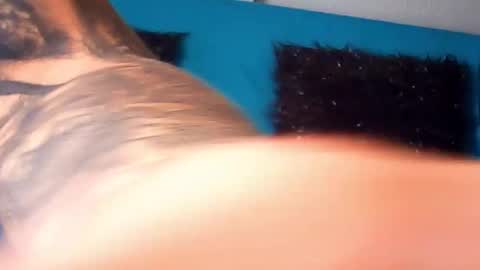 lu_pink online show from 10/28/25, 01:03