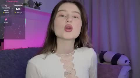 Snapshot of lua__19 chatting on 03/08/26, 10:02 Lua online show from 03/08/26, 10:02