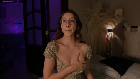 Snapshot of lua_ferch_ chatting on 12/16/24, 01:00  ---Goys incredible photographs online show from 12/16/24, 01:00