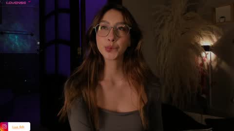 Snapshot of lua_ferch_ chatting on 12/17/24, 05:58  ---Goys incredible photographs online show from 12/17/24, 05:58