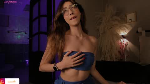 Snapshot of lua_ferch_ chatting on 12/18/24, 03:11  ---Goys incredible photographs online show from 12/18/24, 03:11