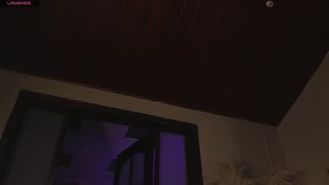 Snapshot of lua_ferch_ chatting on 01/06/25, 05:49  ---Goys incredible photographs online show from 01/06/25, 05:49